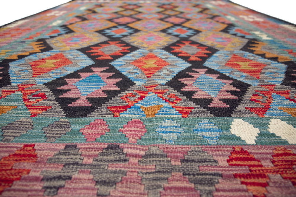 ESMA 7.9 x 5.7 ft - 243 x 174 cm