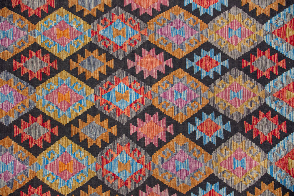 ESMA 7.9 x 5.7 ft - 243 x 174 cm