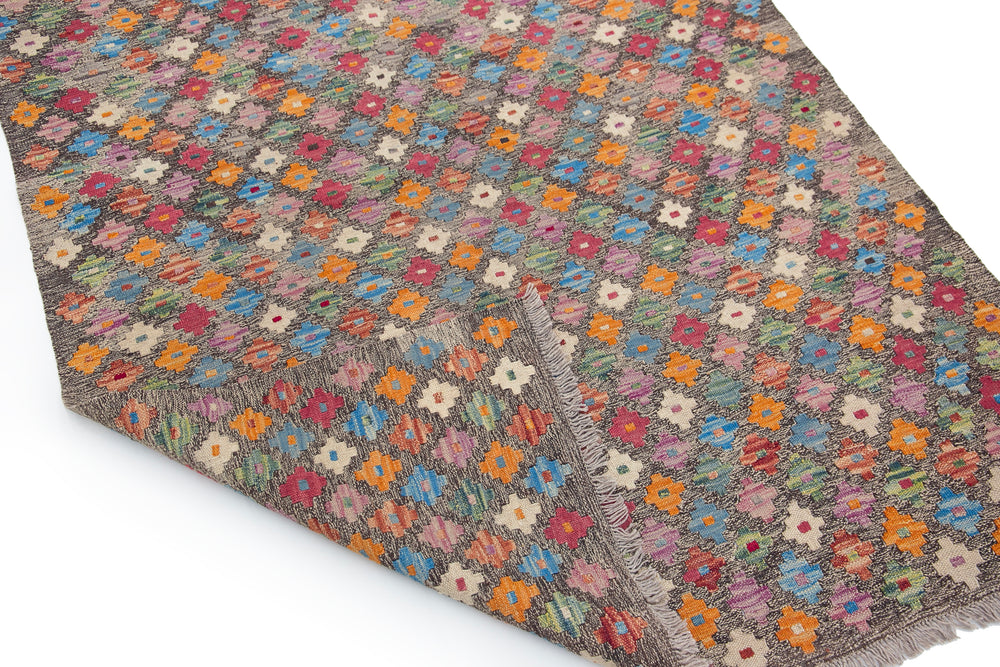 HURAM 5.9 x 4.1 ft - 181 x 128 cm