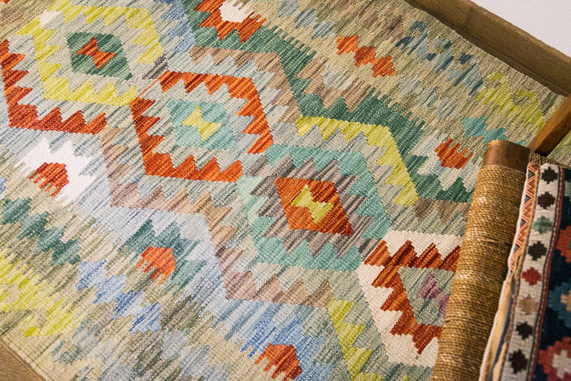 Pastel colors Kilim rug Meimana Kelim