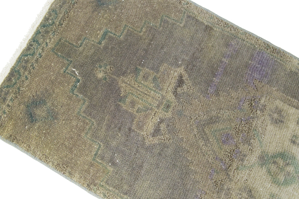 ERICA 3.2 x 1.3 ft - 98 x 40 cm