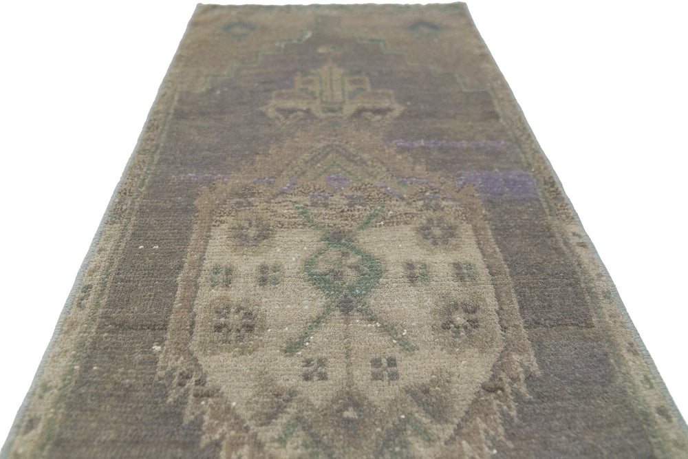 ERICA 3.2 x 1.3 ft - 98 x 40 cm