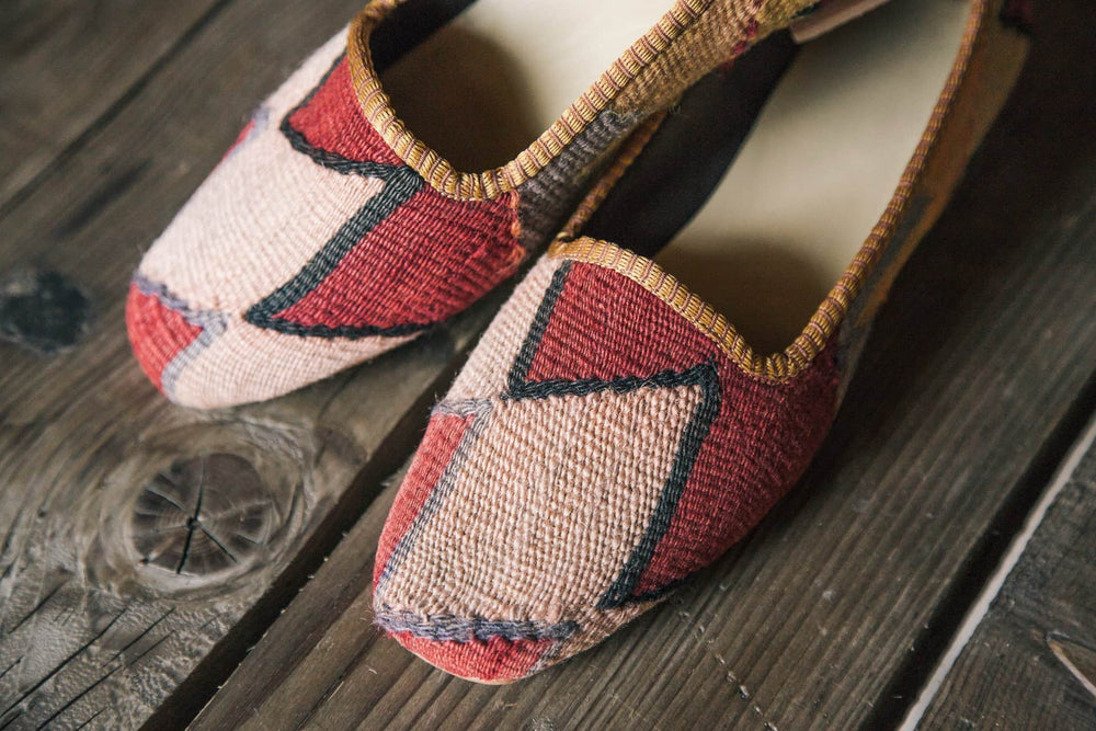 KILIM SHOES  US 9 / EU 40